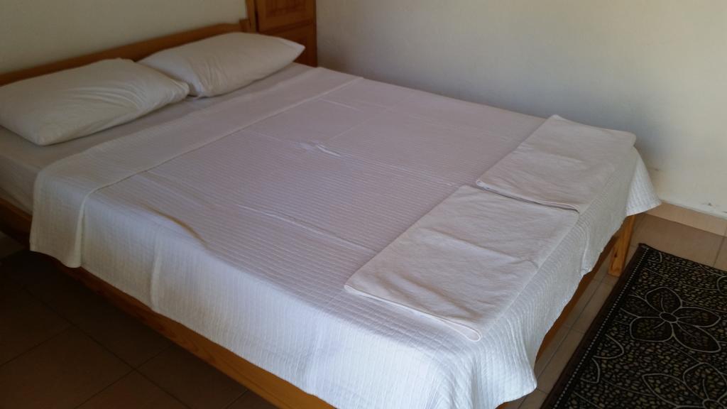 파랄리아 George House B&B 외부 사진